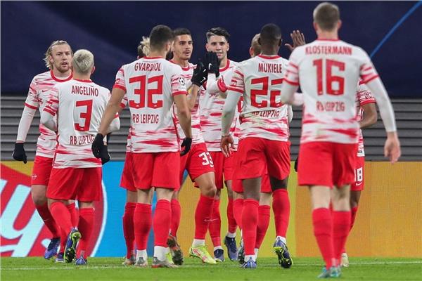 موعد مباراة لايبزيج وأوجسبورج في الدوري الألماني